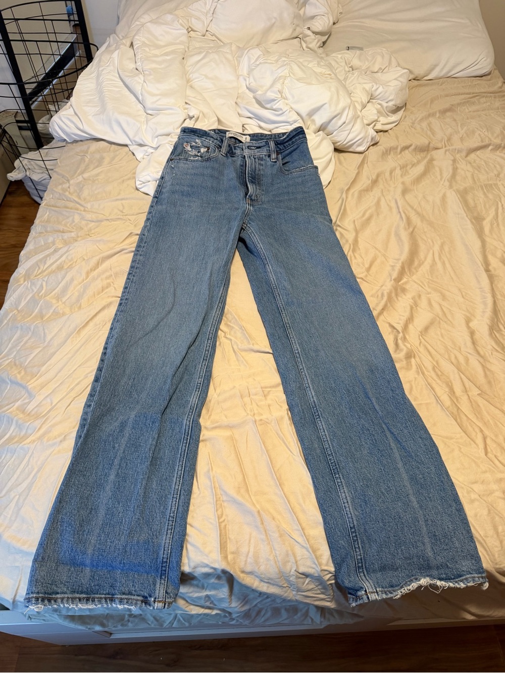Abercrombie & Fitch Light Blue High Rise 90’s Relaxed Jean